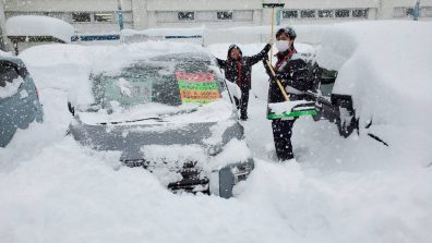 雪と岩見沢店。