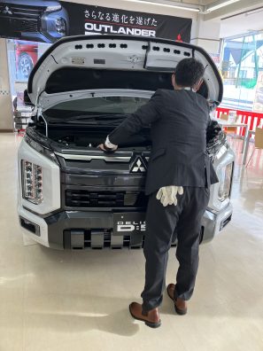 岩見沢店に新型デリカD:5展示中!(^^)!